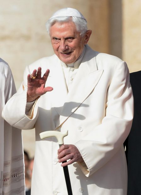 Papa Benedict al XVI-lea a împlinit 90 de ani. Aniversarea coincide cu Paștele