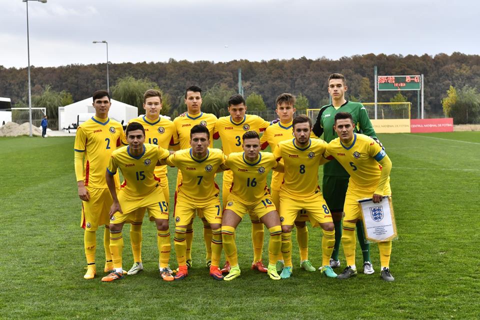 Naționala Under-17 a României, înaintea meciului cu Anglia (0-3) din preliminariile Euro 2017. (FOTO: frf.ro)