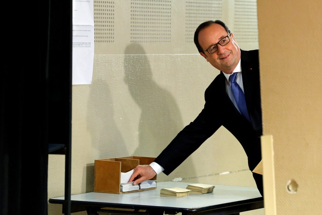 Hollande voteaza