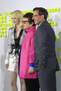 Ed ecco Emma Stone, che nel film interpreta proprio Billie Jean King al centro, e Steve Carrel