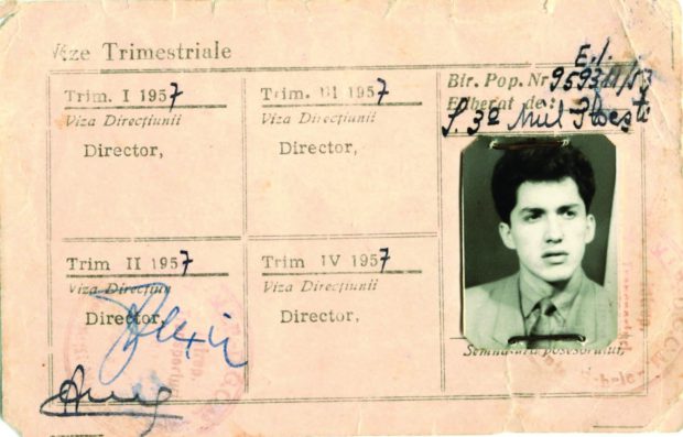 Prima legitimaţie de ”om al muncii socialiste” – statistician la ITAU, în anul 1957
