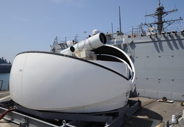 Arma laser montată pe USS Ponce